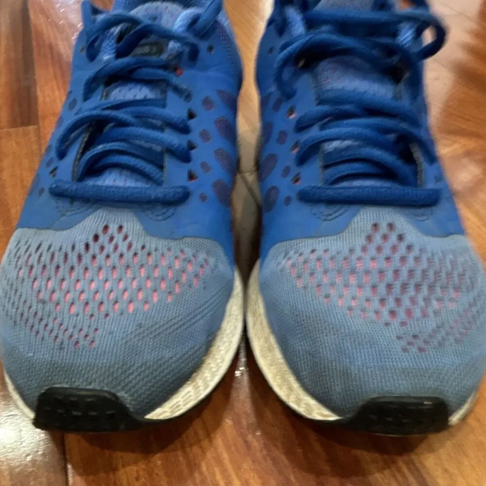 Nike women’s Blue Gray Black Low Top Lace-Up Mesh Running Sneakers size 7.5